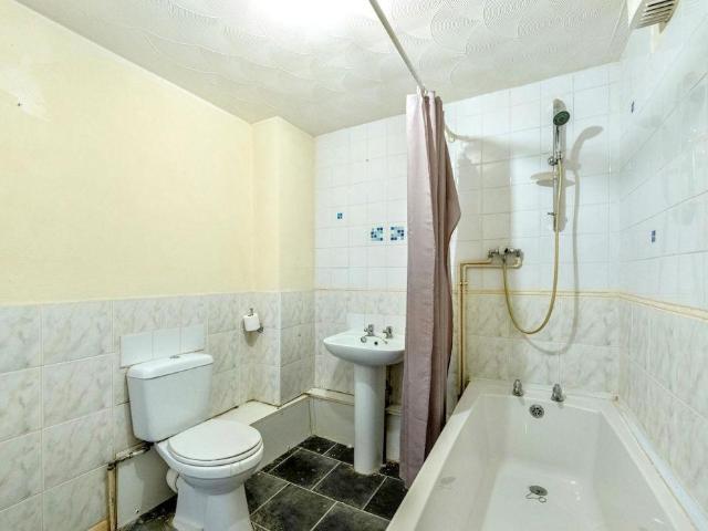 1 bed flat for sale