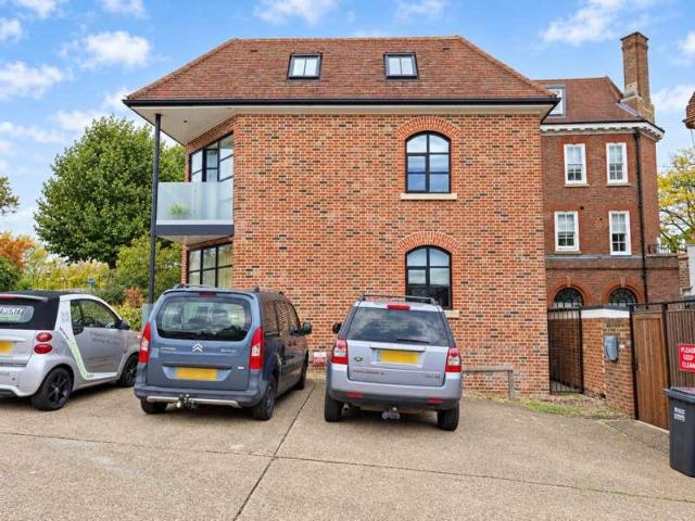 1 bed flat for sale
