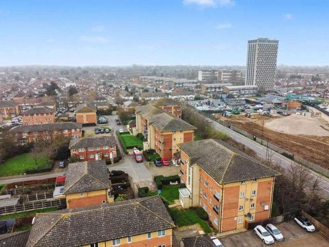 1 bed flat for sale