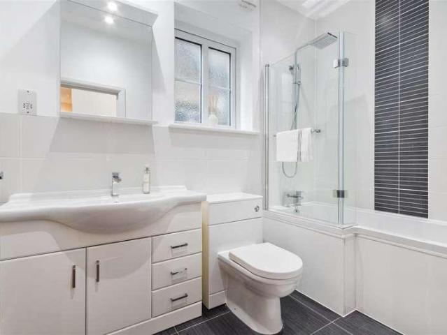 1 bed flat for sale