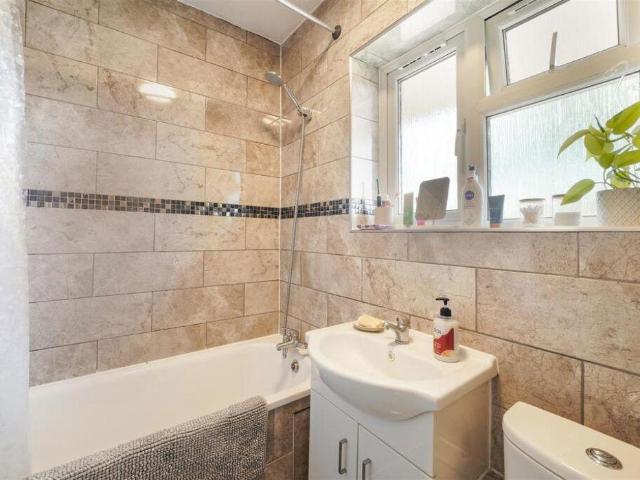 1 bed flat for sale