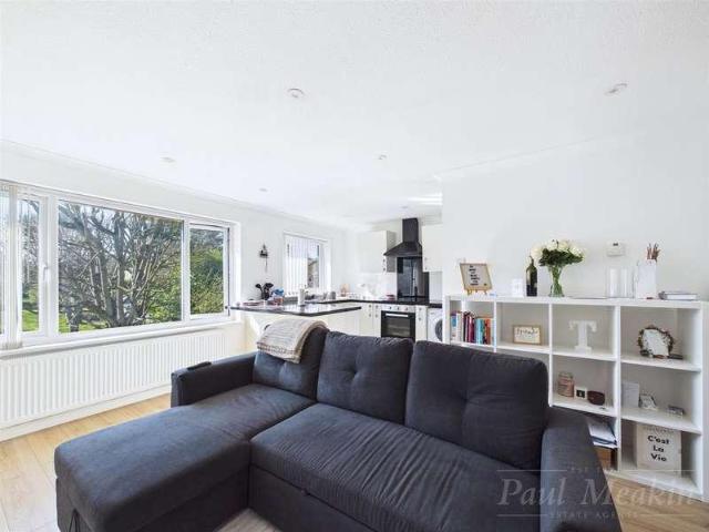1 bed flat for sale
