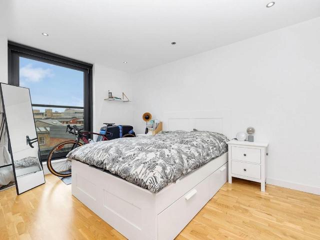 1 bed flat for sale