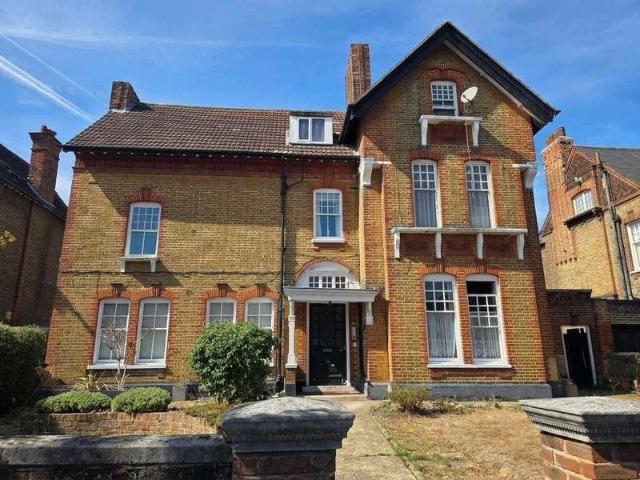 1 bed flat for sale