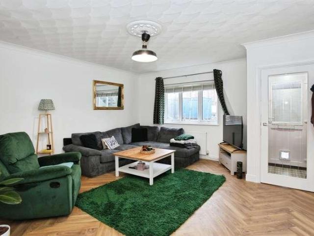 1 bed flat for sale