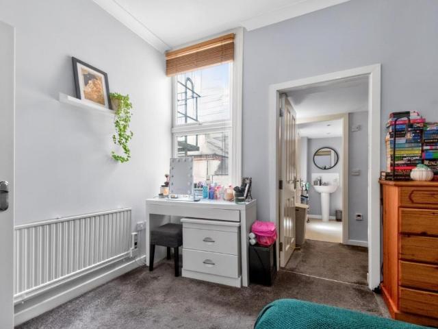 1 bed flat for sale
