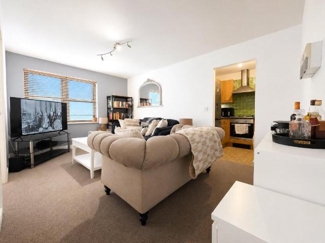 1 bed flat for sale
