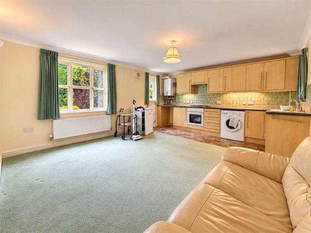 1 bed flat for sale