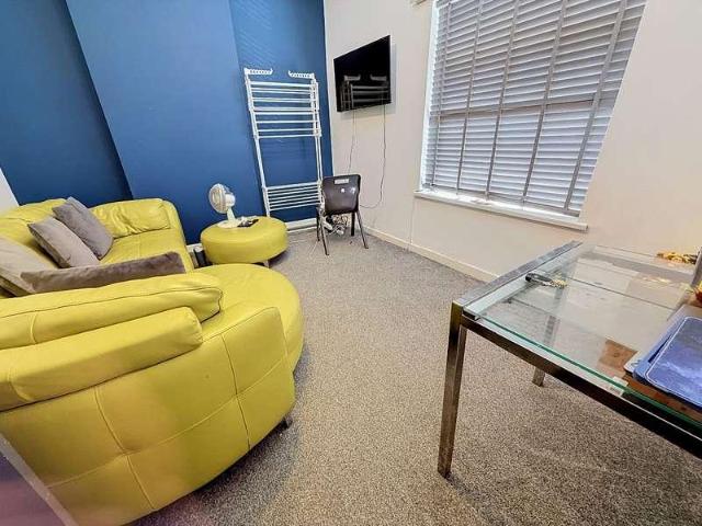 1 bed flat for sale