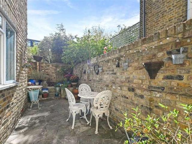 1 bed flat for sale
