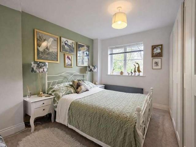 1 bed flat for sale