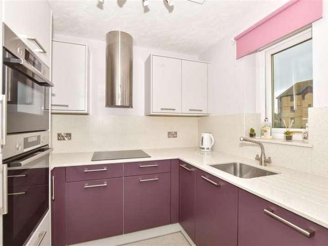 1 bed flat for sale