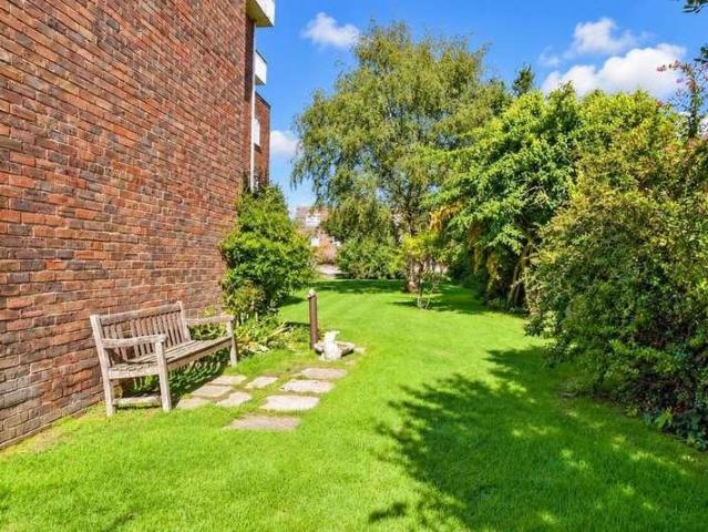 1 bed flat for sale