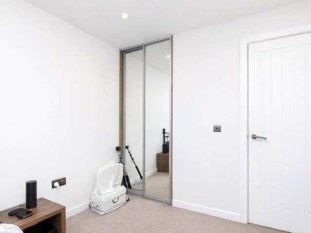 1 bed flat for sale