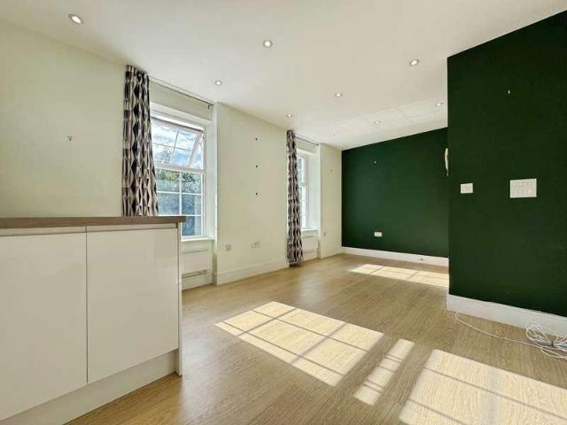 1 bed flat for sale