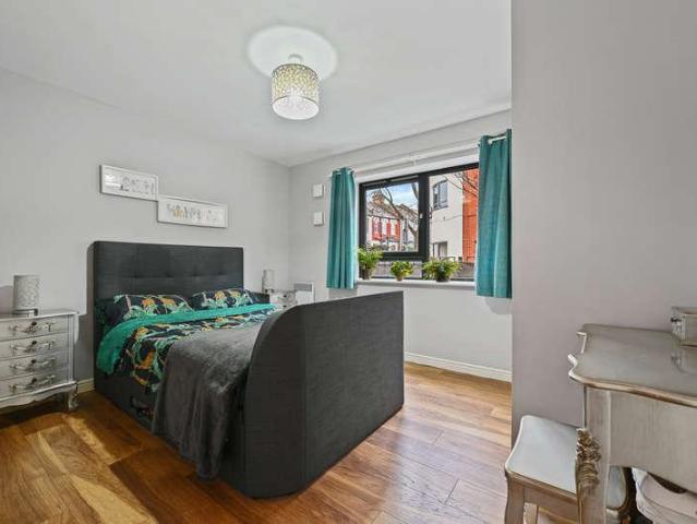 1 bed flat for sale