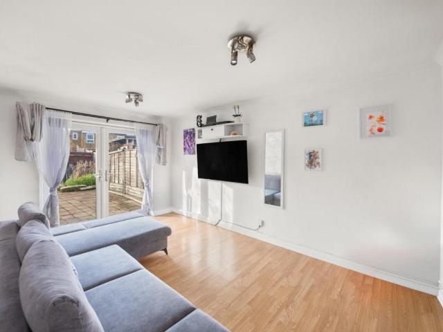 1 bed flat for sale