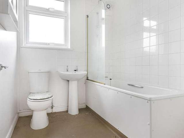 1 bed flat for sale