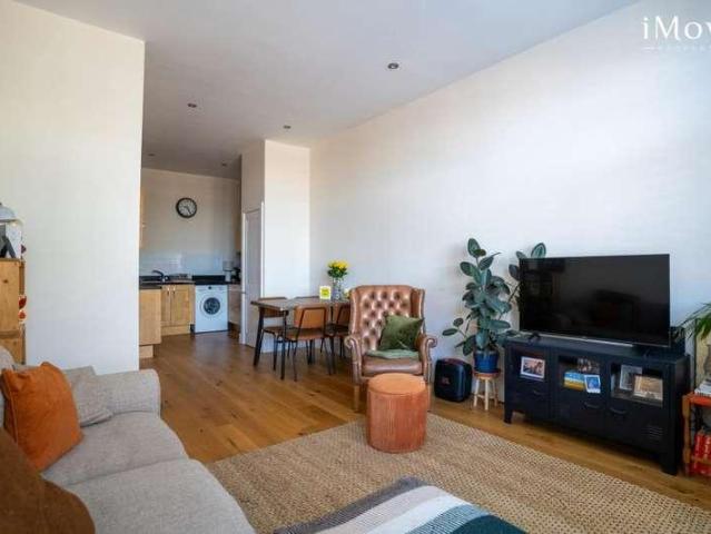 1 bed flat for sale