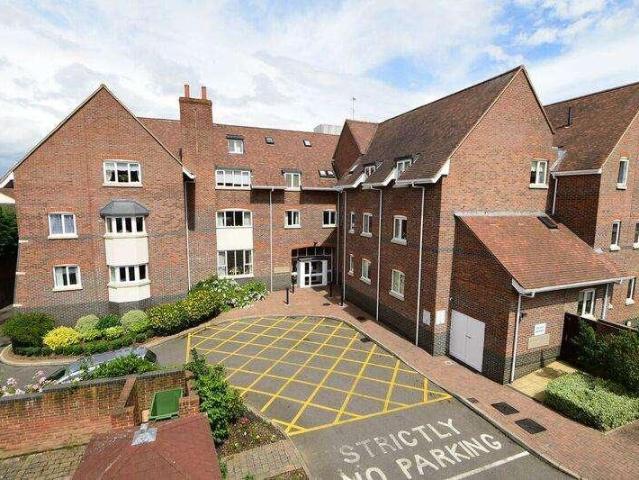 1 bed flat for sale