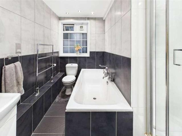1 bed flat for sale