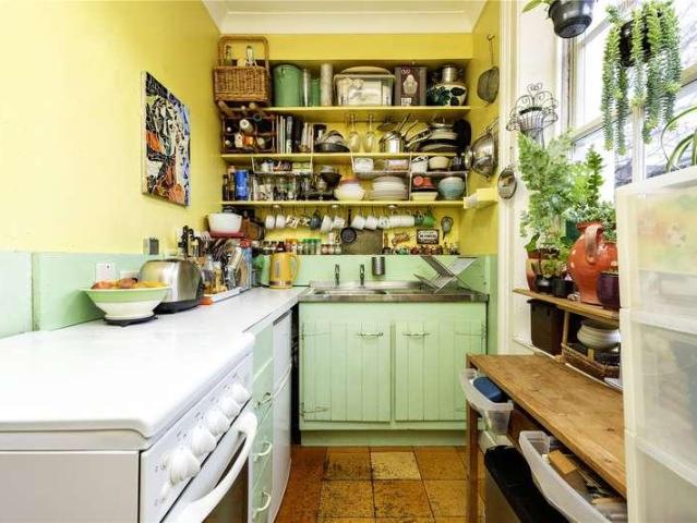 1 bed flat for sale