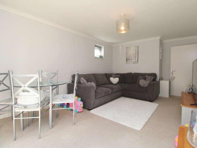 1 bed flat for sale