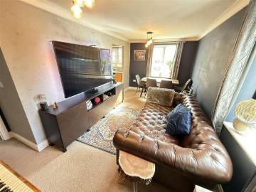 1 bed flat for sale