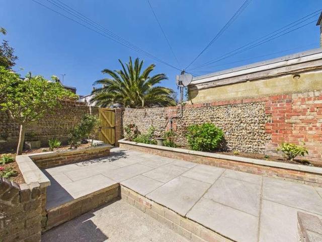 1 bed flat for sale