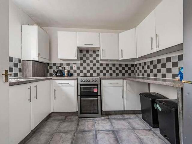 1 bed flat for sale