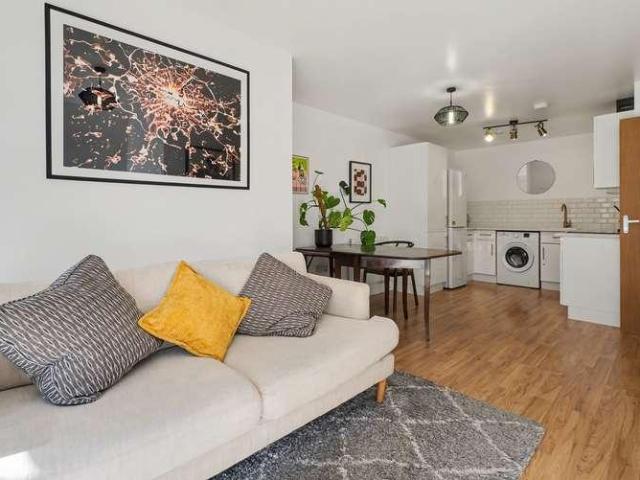 1 bed flat for sale