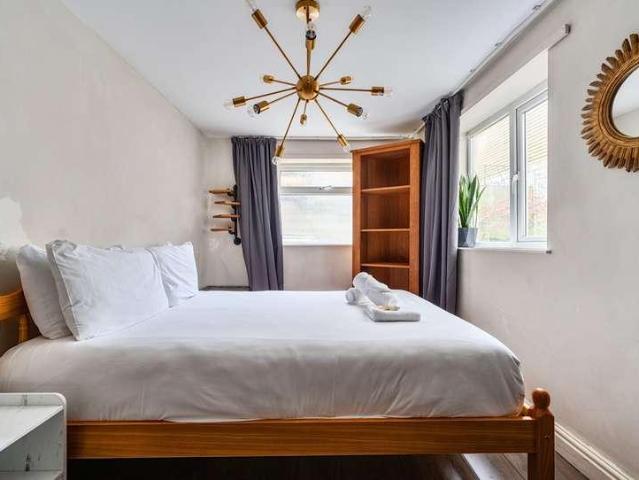 1 bed flat for sale