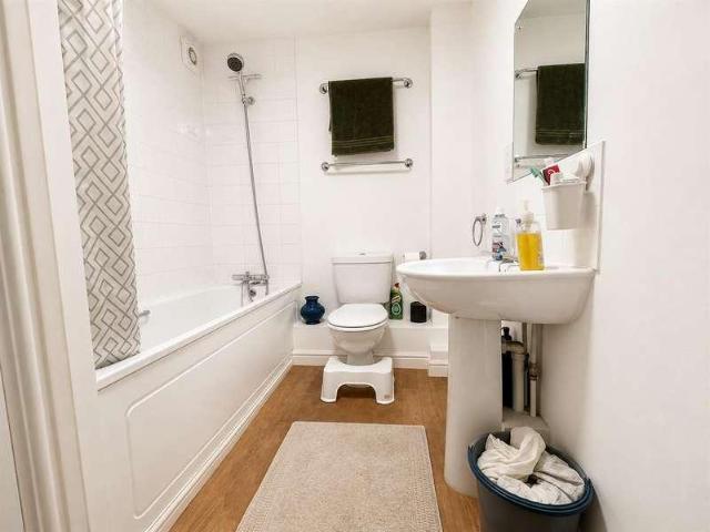 1 bed flat for sale