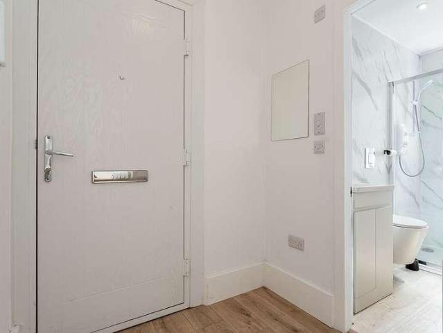 1 bed flat for sale