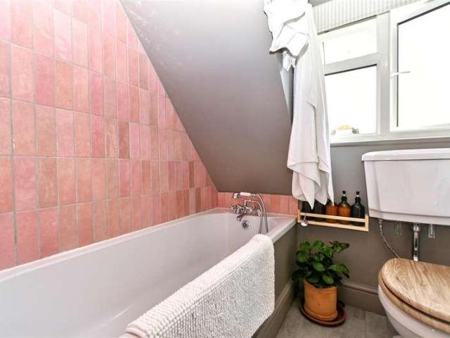 1 bed flat for sale