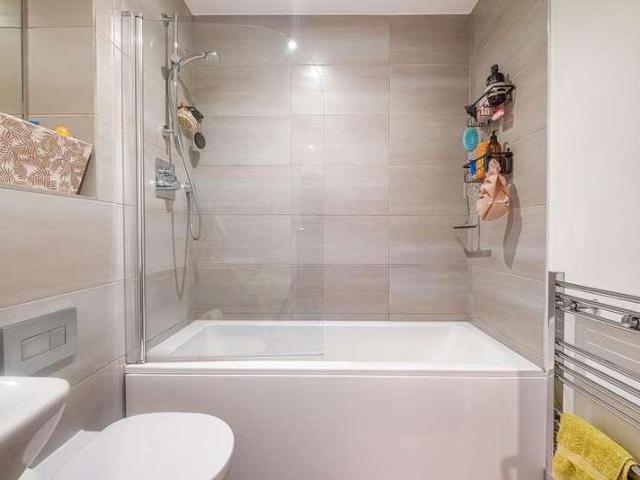 1 bed flat for sale