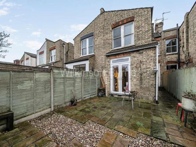 1 bed flat for sale