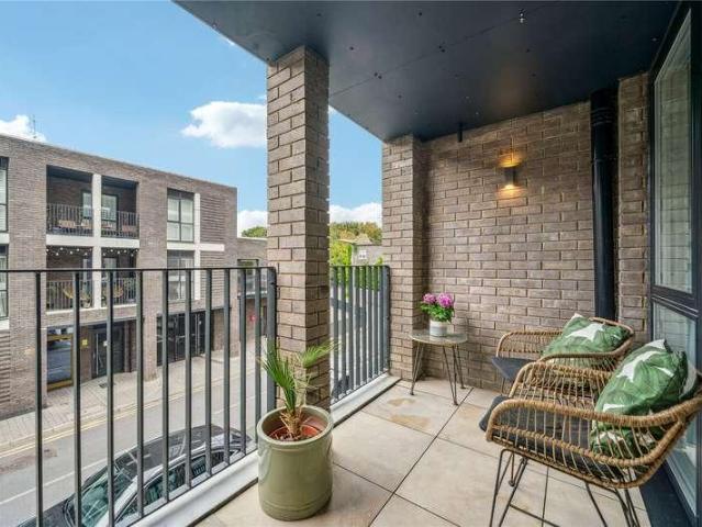 1 bed flat for sale