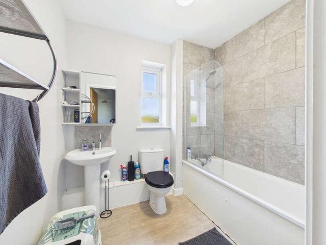 1 bed flat for sale
