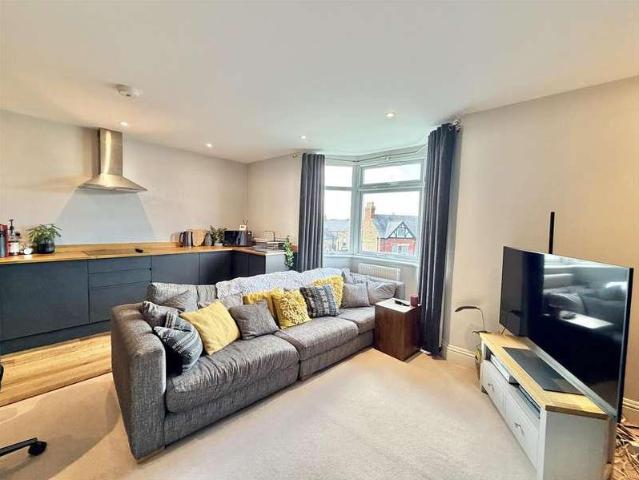1 bed flat for sale