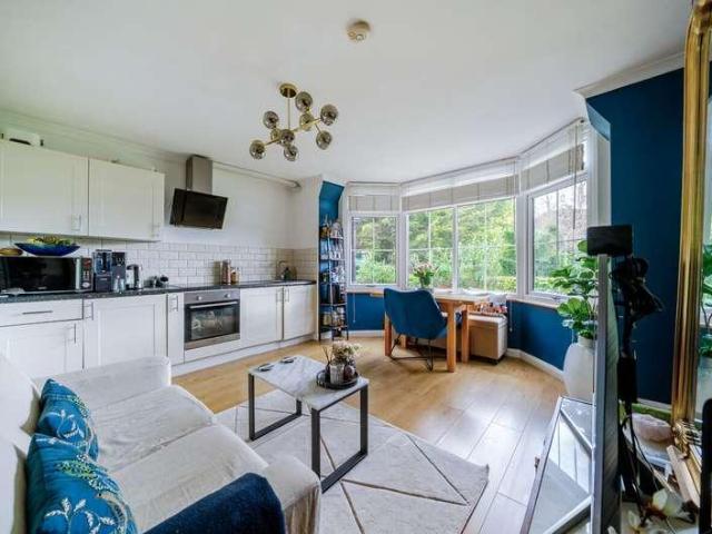 1 bed flat for sale
