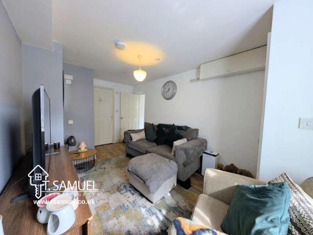 1 bed flat for sale