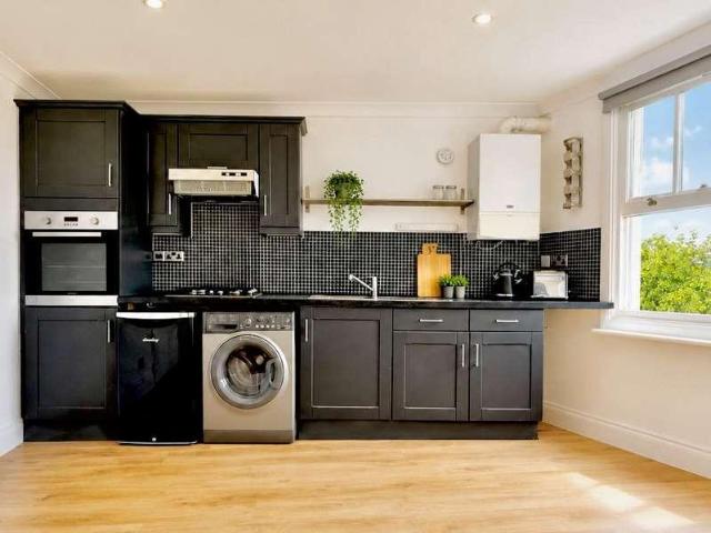 1 bed flat for sale