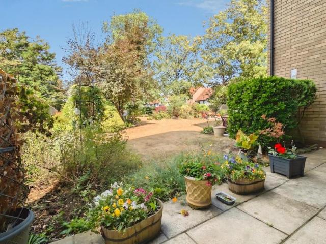 1 bed flat for sale