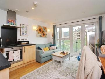 1 bed flat for sale