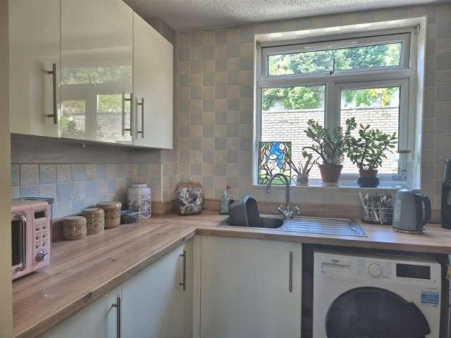 1 bed flat for sale