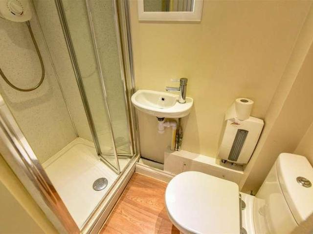 1 bed flat for sale