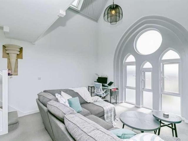 1 bed flat for sale