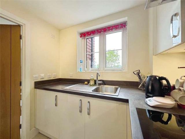 1 bed flat for sale