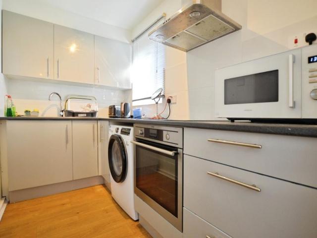 1 bed flat for sale